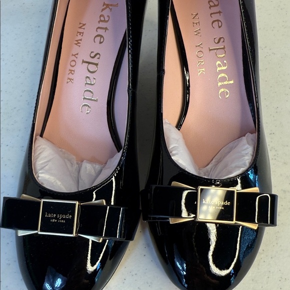 kate spade new york Women's Bowdie Wedge Heel Pump Sz 7 - Picture 3 of 13